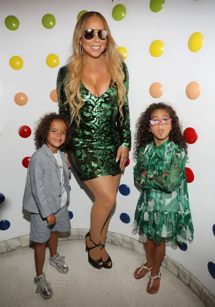 Mariah Carey ze swoimi dziećmi Fot. Alexander Tamargo/Getty Images for Sugar Factory American Brasserie