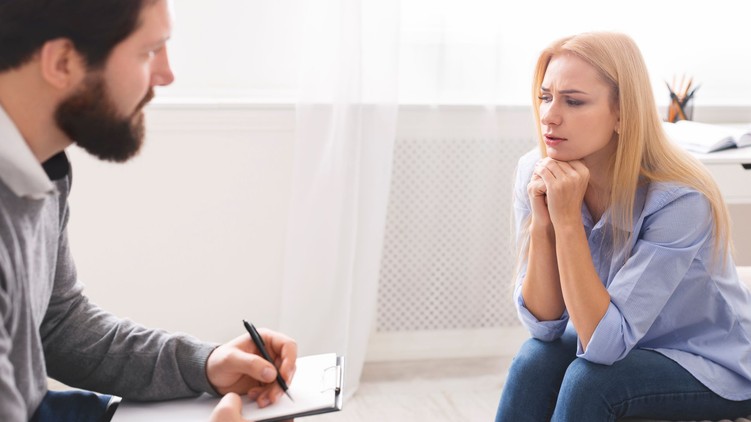 mit jelent ha elfordítja tekintetét beszélgetés közben