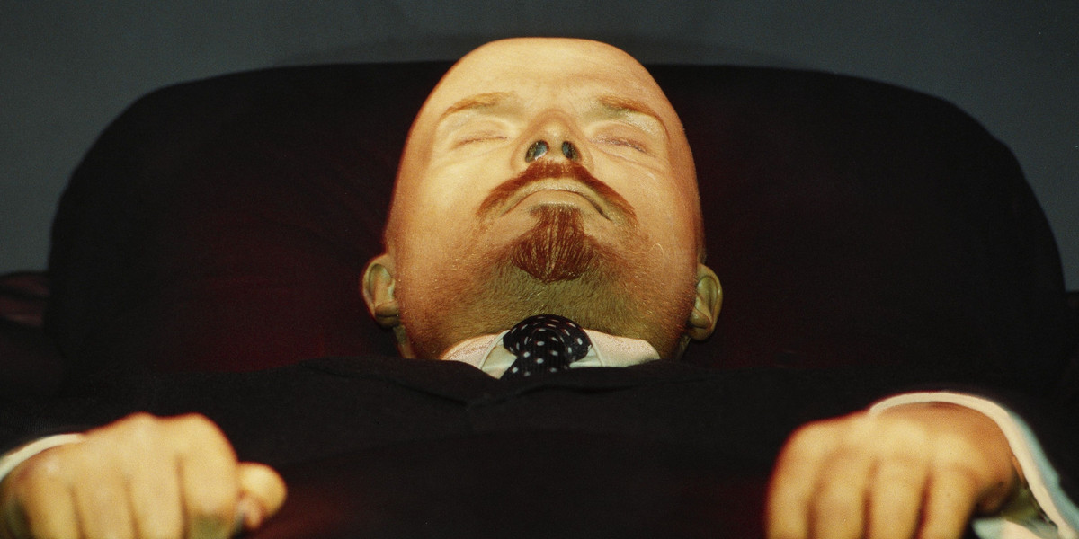 Włodzimierz Lenin w mauzoleum