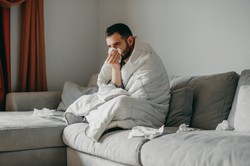 Jak szybko postawić się na nogi? Najlepsze metody, by pozbyć się wirusa