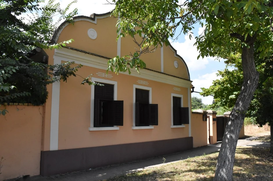 Idvor, rodna kuća Mihajla Pupina