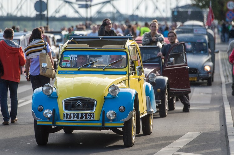Citroeny 2CV na zlocie w Toruniu