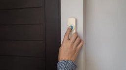 od 1 kwietnia opłaty wzrosną. urzędnicy odwiedzą mieszkańców wieczoram