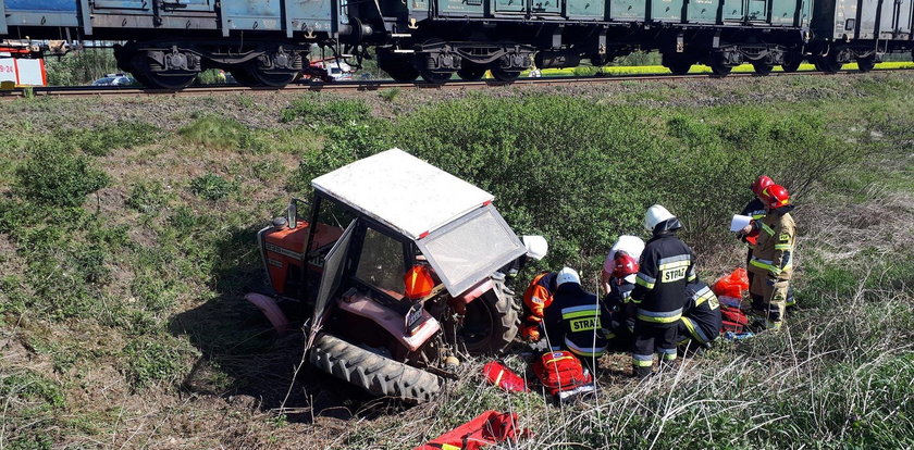 Tragedia na przejeździe. Wjechał wprost pod pociąg