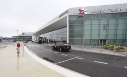 Koniec utrudnień w dojeździe na Lotnisko Chopina. Na sąsiednim terenie znaleziono niewybuch