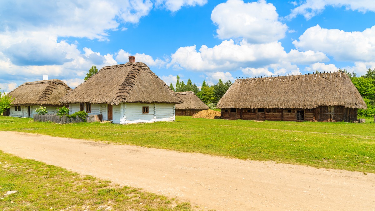 "100 100-latków na 100-lecie". To unikatowy projekt realizowany przez Ośrodek "Pamięć i Przyszłość" z Wrocławia w ramach rządowego programu "Niepodległa". Jego partnerem w województwie świętokrzyskim zostało Muzeum Wsi Kieleckiej, które poszukuje bohaterów do tej wyjątkowej akcji.