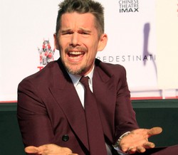 Ethan Hawke uhonorowany, choć nie gwiazdą [ZDJĘCIA]