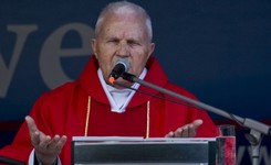 Ksiądz pedofil pozbawiony orderu państwowego na wniosek ofiary. 'Jestem wdzięczny prezydentowi'