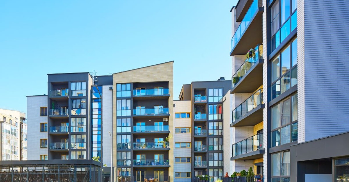 Rynek mieszkań inwestycyjnych w Polsce hamuje. Boom z lat 2020–2021 odchodzi w przeszłość