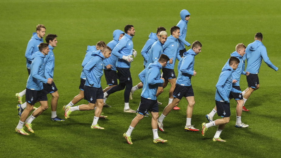 Piłkarze Dynama Kijów podczas treningu dzień przed meczem z Benficą 