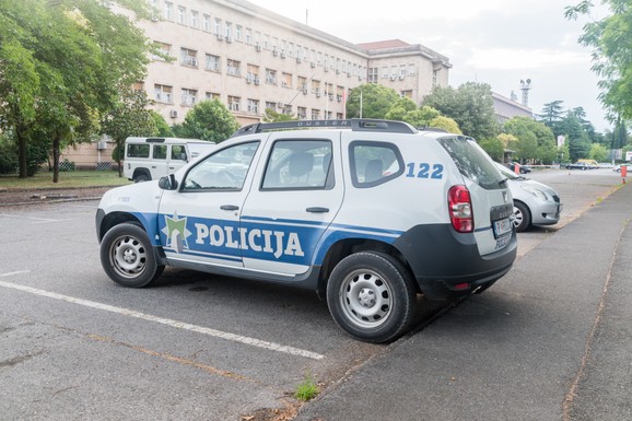 VATRENI OBRAČUN NA AUTOBUSKOJ STANICI U BUDVI: Mladići iz Berana fizički napali Budvanina, ovaj jednog od njih sutradan sačekao sa pištoljem i upucao