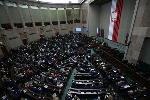 Sejm odrzucił sprzeciw Senatu wobec nowelizacji Kodeksu karnego. Chodzi m.in. o zaostrzenie kary za ciężkie przestępstwa