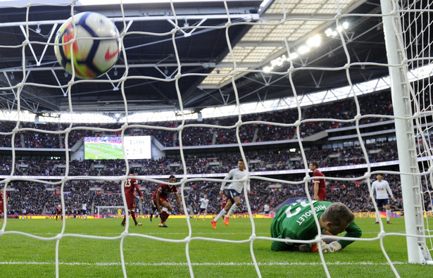 Liga angielska: 4 gole Tottenhamu w meczu z Liverpoolem. Arsenal 5 razy trafił do siatki Evertonu [WIDEO]