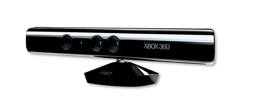 W niewielkiej obudowie Kinect zamknięto kamerę, mikrofon, przestrzenny czujnik ruchu oraz procesor przetwarzający zebrane informacje. Kinect obsługuje równocześnie maksymalnie dwóch graczy.