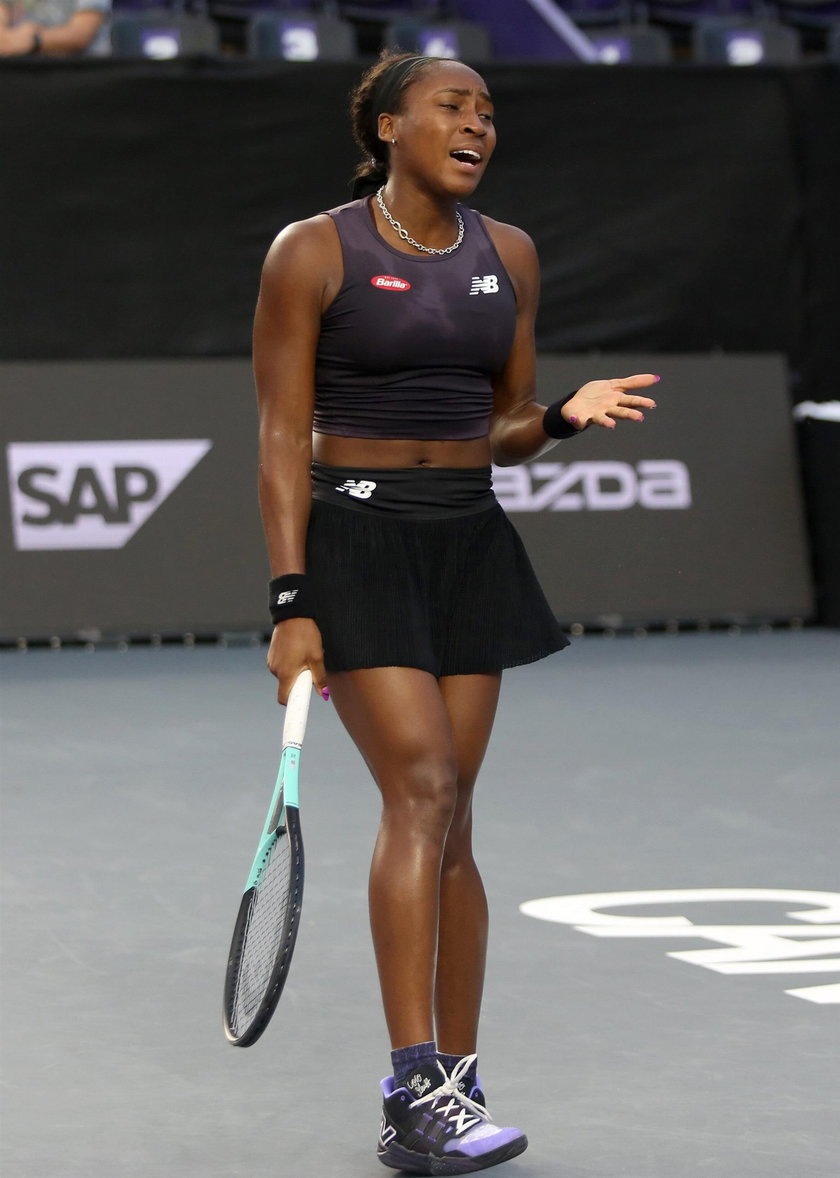 W meczu z Igą Świątek Coco Gauff popełniła cztery podwójne błędy serwisowe w jednym gemie.