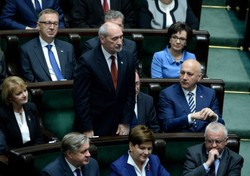 Nowy Sejm, nowy Senat. Gorący dzień na Wiejskiej. ZDJĘCIA