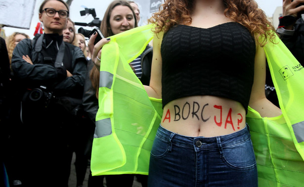 "Czarny protest" na celowniku prokuratury. Wszczęła śledztwo na wniosek ONR