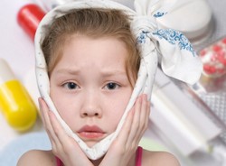 Nie pomylisz jej z inną infekcją. Objawy świnki