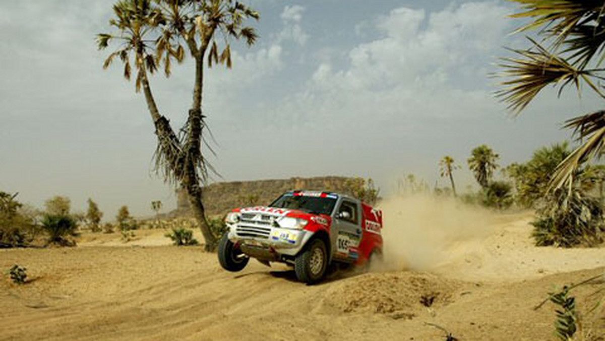 Po raz trzeci z rzędu Rajd Dakar odbędzie się w Ameryce Południowej. Rywalizacja w 2011 roku rozpocznie się tradycyjnie 1., a zakończy 16 stycznia. Trasa wiedzie przez dwa kraje - Argentynę i Chile - potwierdził we wtorek w Paryżu dyrektor imprezy Etienne Lavigne.