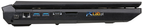 Lewa strona: FireWire, LAN, dwa USB 3.0, eSATA/USB 3.0, czytnik kart pamięci