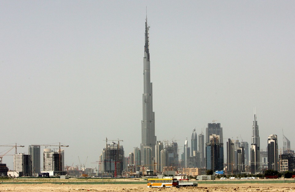 UAE BURJ DUBAI BUILDING