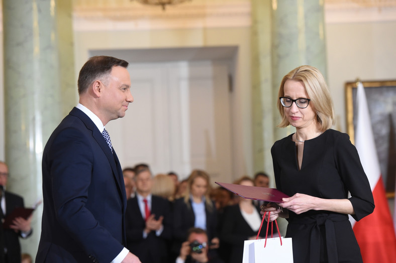 Prezydent Andrzej Duda powołuje Teresę Czerwińską  na stanowisko ministra finansów.