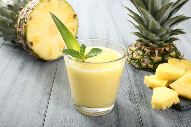 Sok z ananasa: wspomaga nie tylko odchudzanie