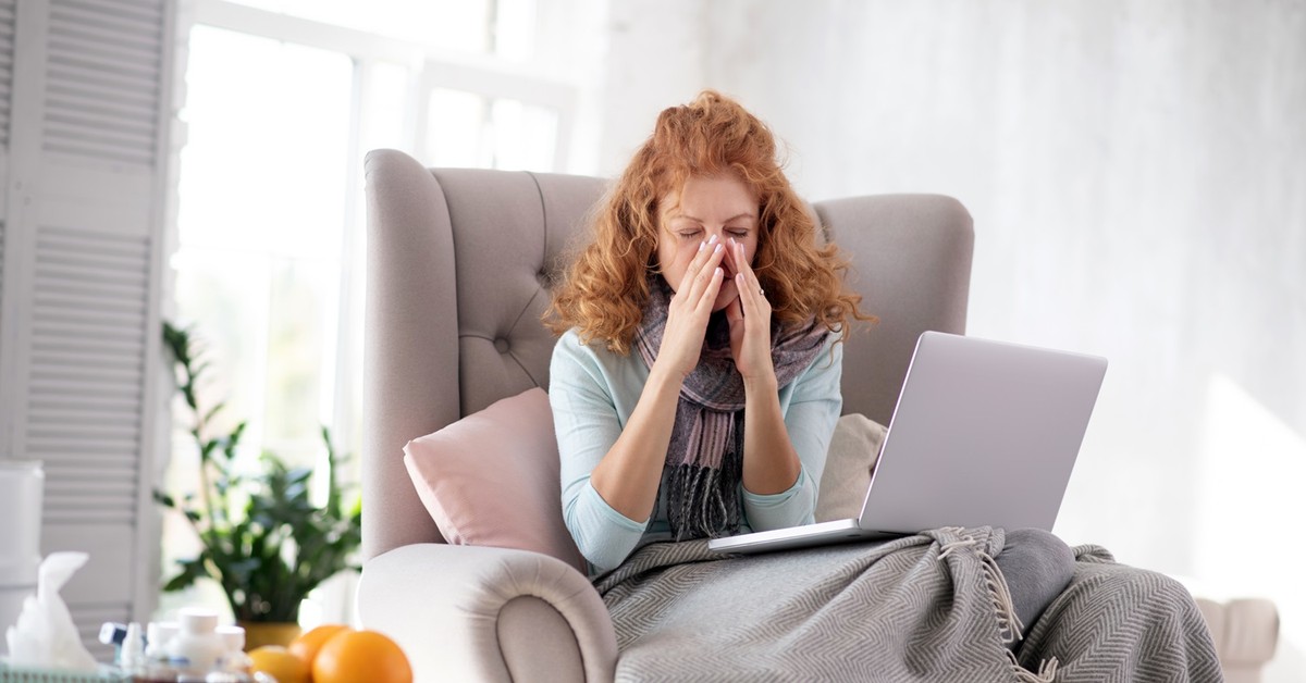 L4 na weekend 2025. Zysk choćby 300 zł, ale ZUS ostrzega: to skraca twój limit chorobowego