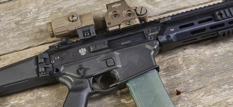 Pozew za tekst o karabinku Grot. Polska firma żąda dużego odszkodowania