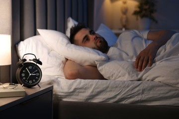Ezzel a 7 módszerrel gyorsabban visszaaludhat, ha felébred éjszaka
