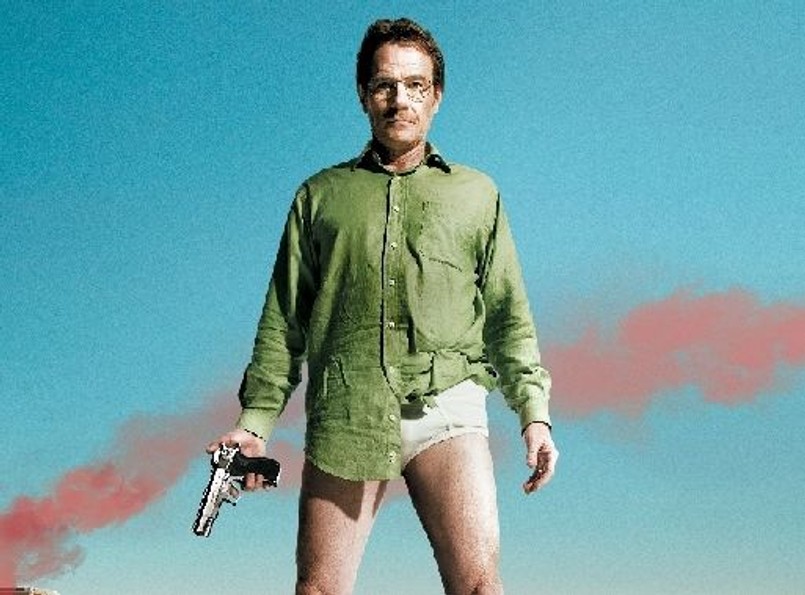 „Breaking Bad” zdobył aż sześć nagród Emmy! Z tego aż trzy telewizyjne Oscary (w latach: 2008 – 2010) otrzymał odtwórca roli pierwszoplanowej, Bryan Cranston w kategorii: Najlepszy aktor w serialu dramatycznym. Wciela się w postać sfrustrowanego nauczyciela chemii, który, gdy dowiaduje się, że ma złośliwego raka, zmienia swoje życie. Ze zwykłego obywatela staje się kryminalistą, aby zabezpieczyć przyszłość swojej rodziny. „Breaking Bad” doskonale łączy odległe gatunki - serial sensacyjny z obyczajowym. To produkcja kontrowersyjna, obfitująca w niesamowite zwroty akcji ze sporą dawką czarnego humoru. Premiera pierwszego odcinka serialu "Breaking Bad" już 29 kwietnia na antenie Telewizji POLSAT.