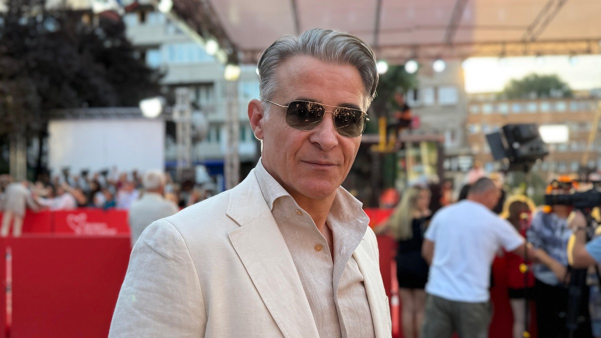 Goran Višnjić na crvenom tepihu Sarajevo film festivala | Foto: BBC/Slađan Tomić