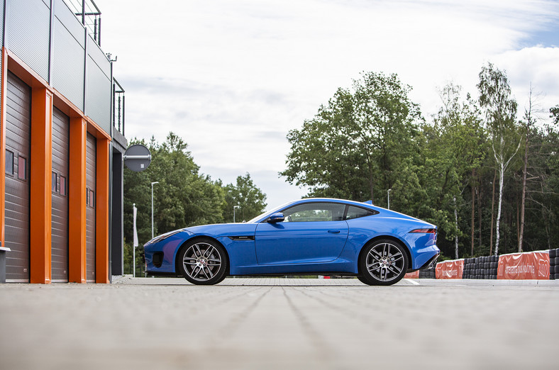 Jaguar F-Type P300 - skąd pomysł na taki silnik?