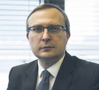 Paweł Borys jest prezesem PFR od maja 2016 r. i swoją funkcję będzie sprawował do 2 kwietnia. Od 8 kwietnia będzie partnerem zarządzającym w grupie MCI oraz obejmie funkcje prezesa MCI Capital TFI oraz wiceprezesa MCI Capital ASI.