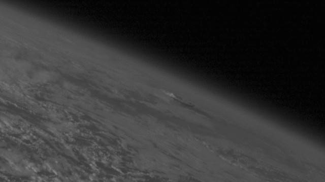 Wybuch islandzkiego wulkanu widziany z kosmosu 3