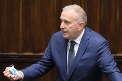 Schetyna o raporcie Macierewicza: Festiwal kłamstw, więcej żerowania na tragedii