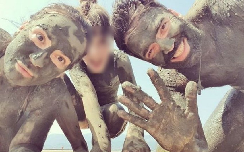 Jelena Tomašević i Ivan Bosiljčić sa ćerkom Ninom