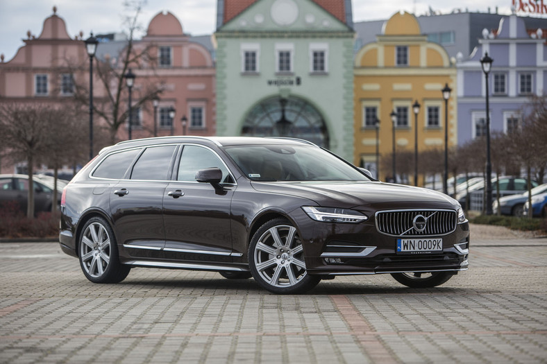 Volvo V90 D5 AWD - pięć metrów dobrego stylu