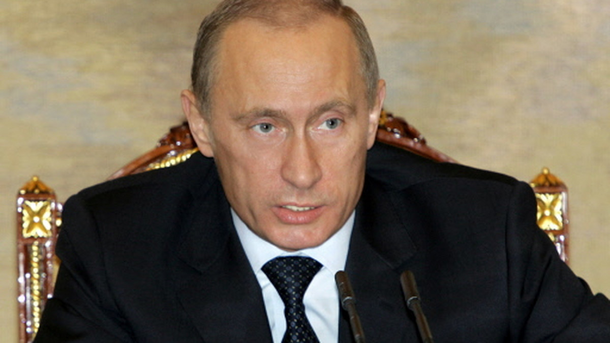 Okoliczności obecności premiera Rosji Władimira Putina na "Ogólnorosyjskim Oświatowym Forum Seliger 2009", ujawnia tygodnik "Kommersant-Władza".