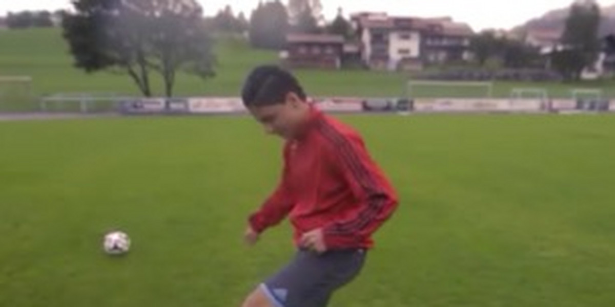 Piłkarski uchodźca z Syrii chce spełnić marzenia 