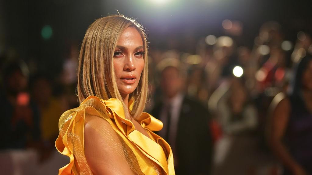 Jennifer Lopez fürdőruhája a szezon legmerészebb darabja