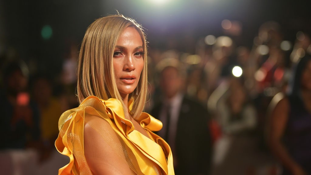 El traje de baño de Jennifer Lopez es la pieza más atrevida de la temporada