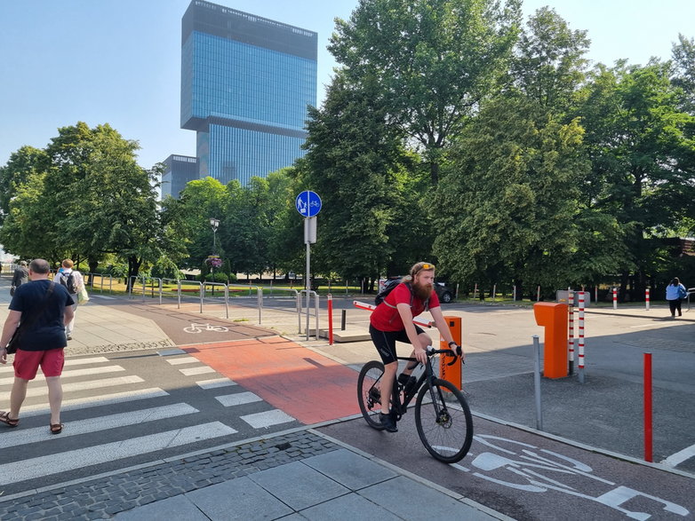 Droga rowerowa wzdłuż al. Korfantego