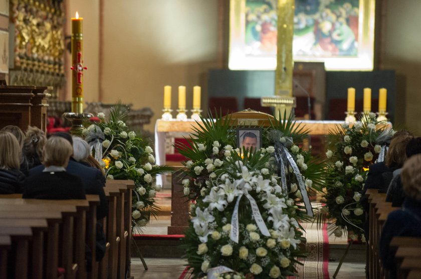 Zginął na oczach żony i dziecka