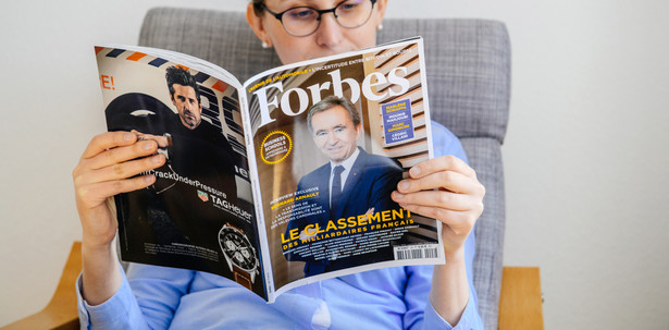 Bernard Arnault na okładce Forbesa