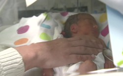 Taka ciąża zdarza się raz na 200 milionów przypadków. Trojaczki jednojajowe przyszły na świat w Gdańsku