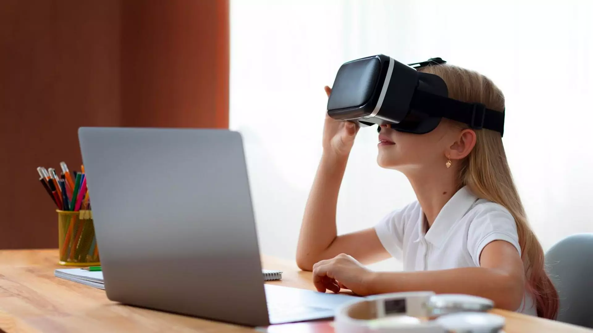 Tak wirtualna rzeczywistość pomaga uczniom, czyli VR i AR w edukacji