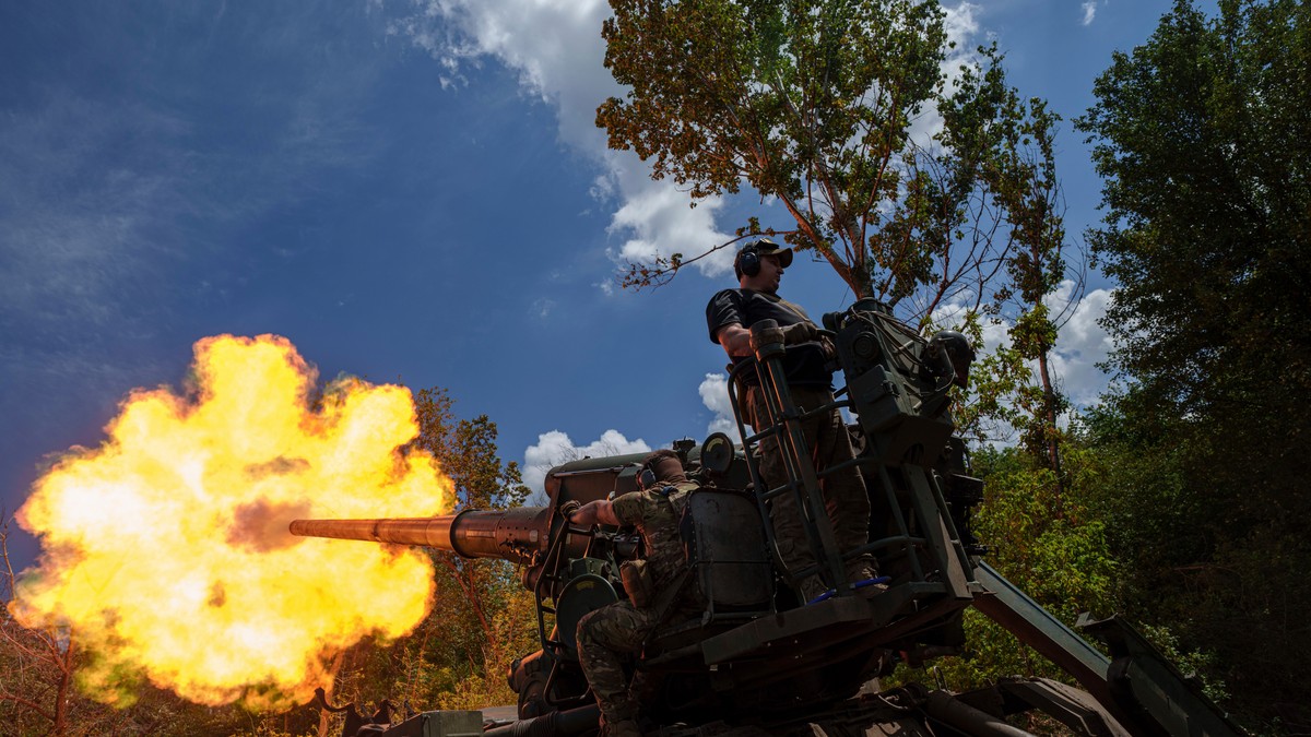 Ukrajinska vojska pua na ruske položaje u Donjecku 24. juna