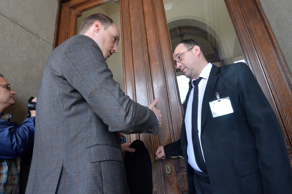 Božović na ulazu skupštinu grada 