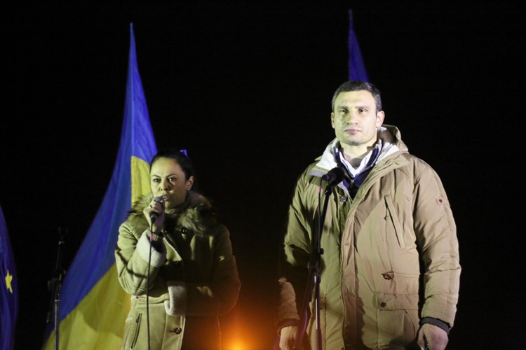 Wielka demonstracja na Majdanie w Kijowie. Do zgromadzonych wyszedł Witalij Kliczko.